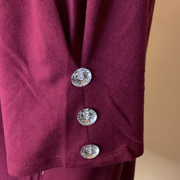 LAST ONE! Gorgeous plum lightweight sweater-New with tag! - Picture 2 of 4